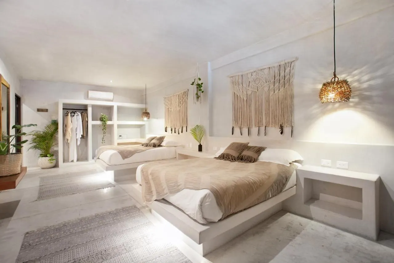 Hotel Amansala Pueblo Tulum 2*,